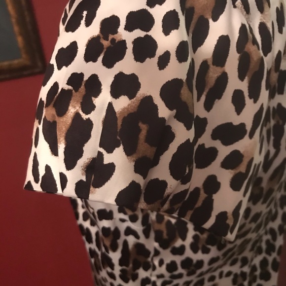 White House black market leopard top - Picture 4 of 8